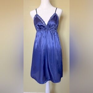 LILAC + LONDON Satin Nightgown Size Medium